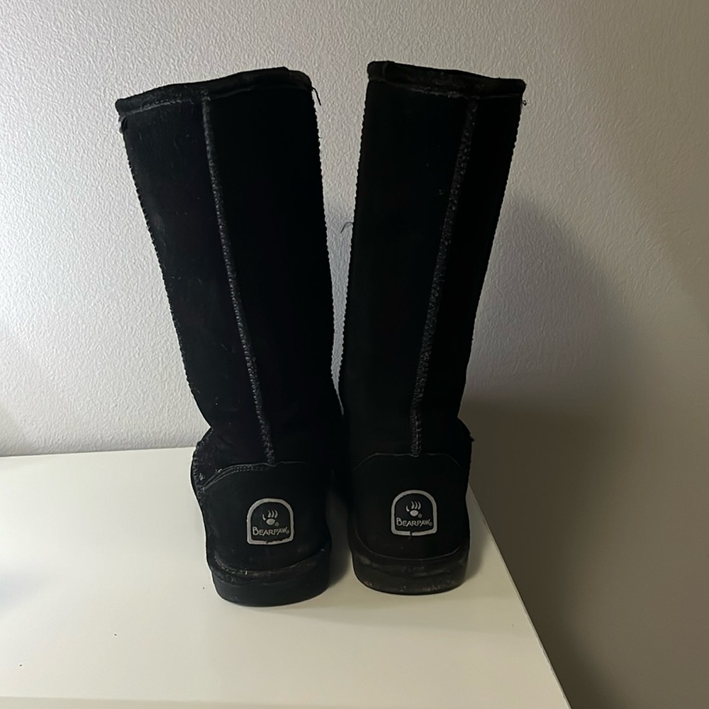 bearpaw boots - Picture 2 of 3